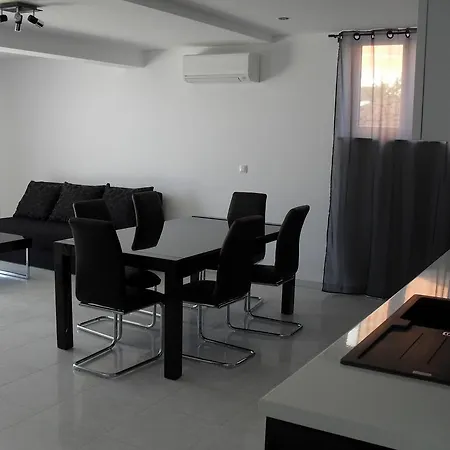 Govic プリモシュテン